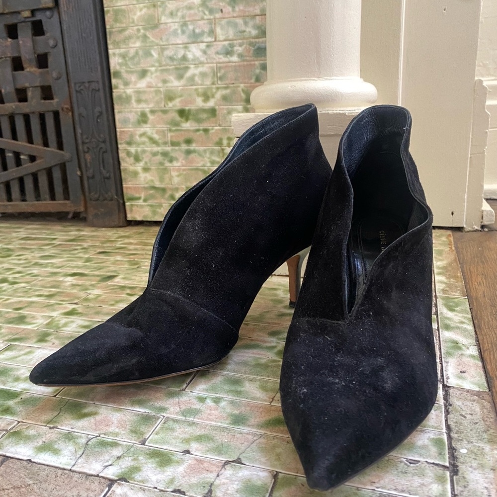 Celine Black Heeled Boots Sleek Design
